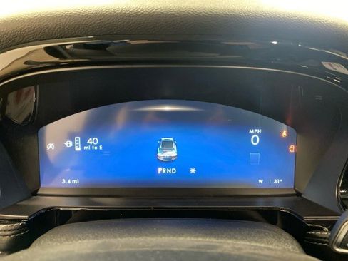 New 2025 Lincoln Corsair AWD w/ Equipment Group 101A image 21