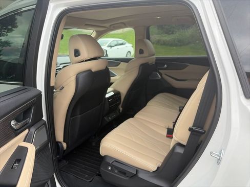 Used 2026 Acura MDX SH-AWD w/ Advance Package image 9