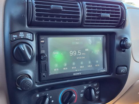 Used 1999 Ford Ranger XLT image 8