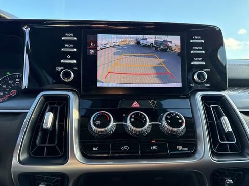 Used 2023 Kia Sorento LX image 31