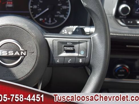 Used 2024 Nissan Rogue SV FWD image 28