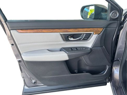 Used 2017 Honda CR-V Touring image 18