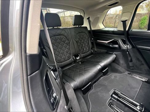 Used 2024 BMW X7 xDrive40i AWD/4WD image 39