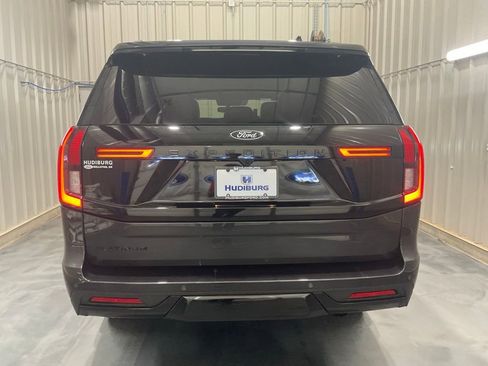 Used 2025 Ford Expedition Platinum w/ Stealth Performance Package AWD/4WD image 23