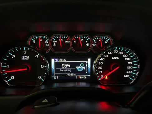 Used 2018 Chevrolet Silverado 1500 LT w/ All Star Edition RWD image 11