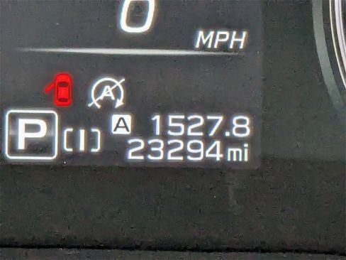 Used 2024 Subaru Crosstrek 2.0i Premium image 16