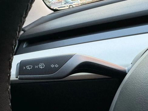 Used 2022 Tesla Model 3 Long Range AWD/4WD image 32