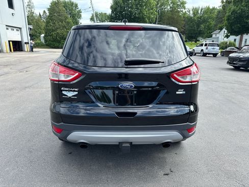 Used 2016 Ford Escape SE w/ SE Cold Weather Package AWD/4WD image 4