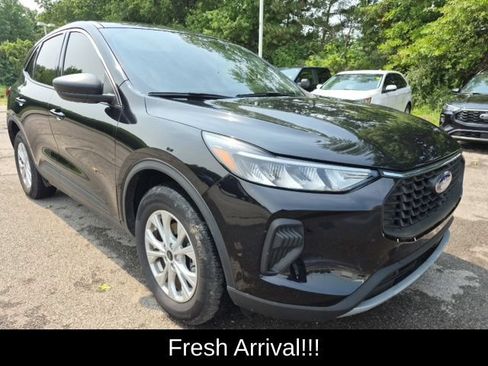 Used 2024 Ford Escape Active AWD/4WD image 2