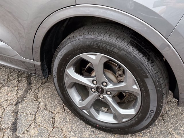 Certified 2024 Ford Escape ST-Line w/ Tech Pack #1 AWD/4WD image 5