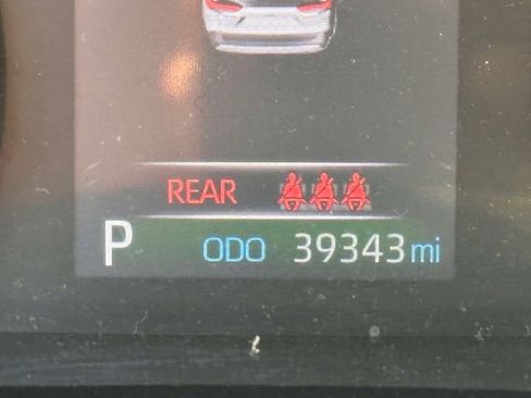 Used 2021 Toyota RAV4 XLE AWD/4WD image 31
