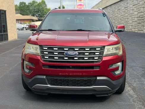 Used 2017 Ford Explorer Limited FWD image 4