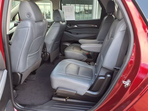 Used 2019 Buick Enclave Essence FWD image 13