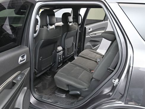 Used 2019 Dodge Durango SXT image 13