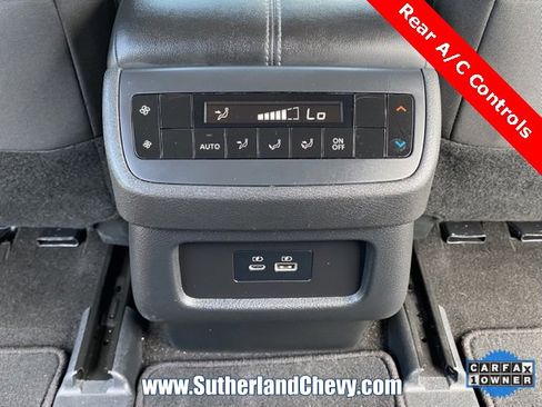 Used 2024 Nissan Pathfinder SV image 46