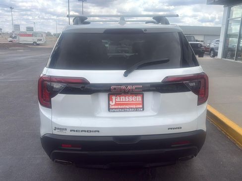 Used 2023 GMC Acadia SLT w/ Elevation Edition AWD/4WD image 3
