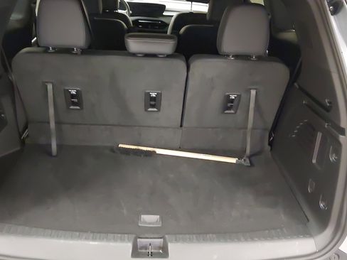 Used 2025 Buick Enclave Preferred image 27