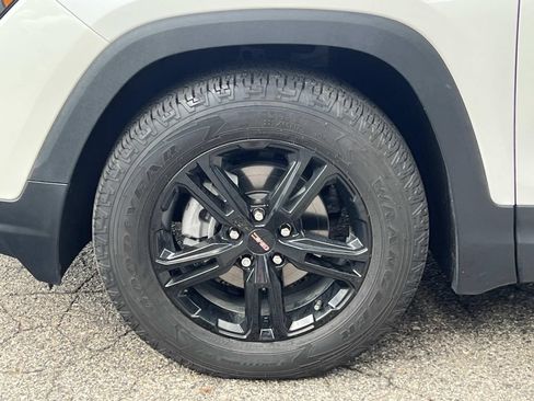 Used 2024 GMC Terrain AT4 w/ Tech Package AWD/4WD image 8