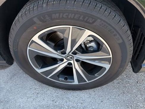 Used 2025 Lexus RX 350 Premium w/ Accessory Package image 4