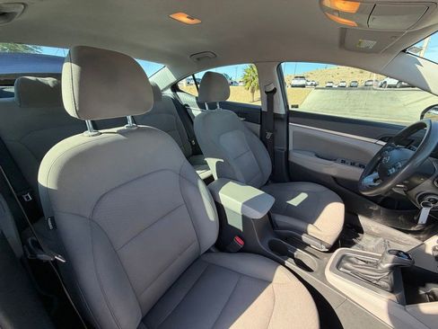 Used 2020 Hyundai Elantra SEL FWD image 14