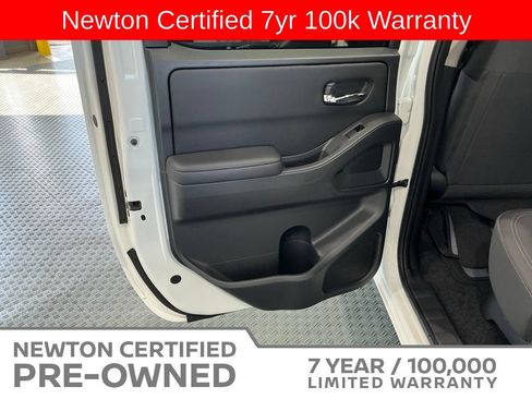Used 2025 Nissan Frontier SV w/ SV Convenience Package RWD image 37