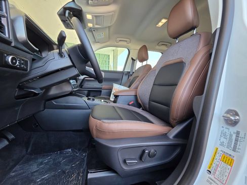 New 2026 Ford Bronco Sport Outer Banks w/ Outer Banks Tech Package+ AWD/4WD image 7