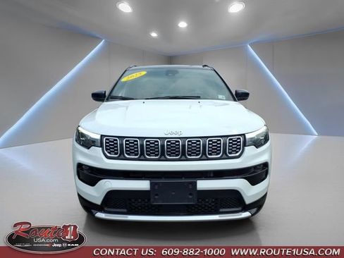 Used 2025 Jeep Compass Limited w/ Elite Group AWD/4WD image 9