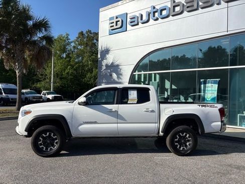 Used 2021 Toyota Tacoma TRD Off-Road RWD image 3