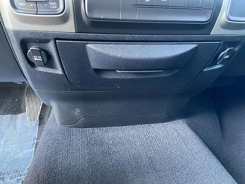 Used 2017 RAM 1500 Classic SLT image 16