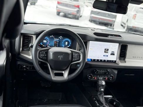 Certified 2025 Ford Bronco Outer Banks image 6