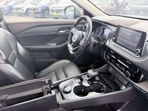 Certified 2023 Nissan Rogue SV w/ SV Premium Package AWD/4WD image 17