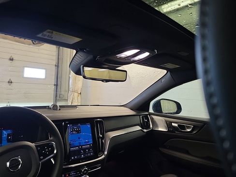 Used 2024 Volvo V60 T8 Polestar image 11