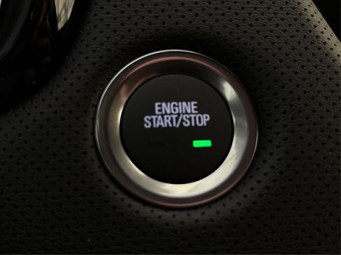 New 2025 Cadillac XT5 Luxury image 27