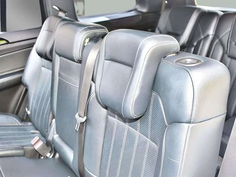 Used 2019 Mercedes-Benz GLS 450 4MATIC image 32
