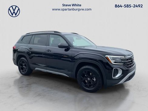 New 2026 Volkswagen Atlas Peak Edition AWD/4WD image 1