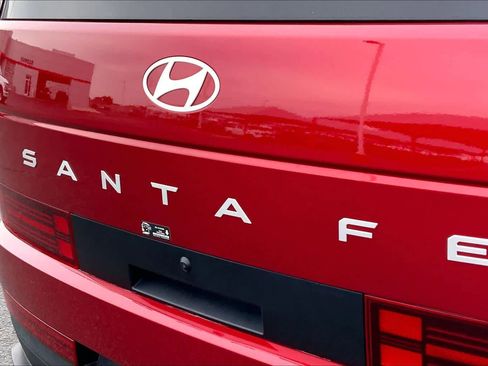 Used 2025 Hyundai Santa Fe SEL FWD image 10