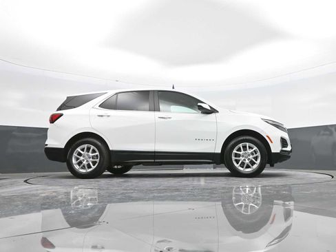 Used 2024 Chevrolet Equinox LT image 39