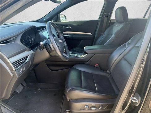Used 2019 Cadillac XT4 Premium Luxury FWD image 10