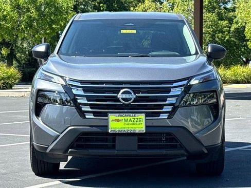 Used 2025 Nissan Rogue S AWD/4WD image 7