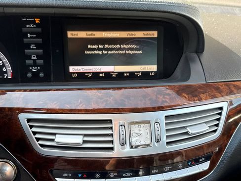 Used 2013 Mercedes-Benz S 550 image 24