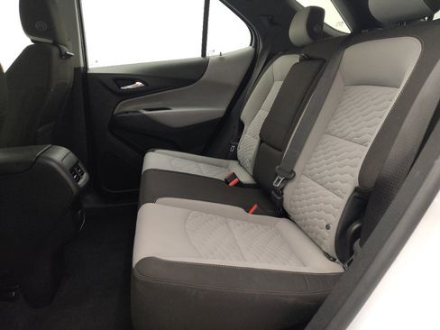 Used 2018 Chevrolet Equinox LS FWD image 18