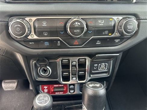 Used 2024 Jeep Wrangler Unlimited Rubicon 4xe image 22