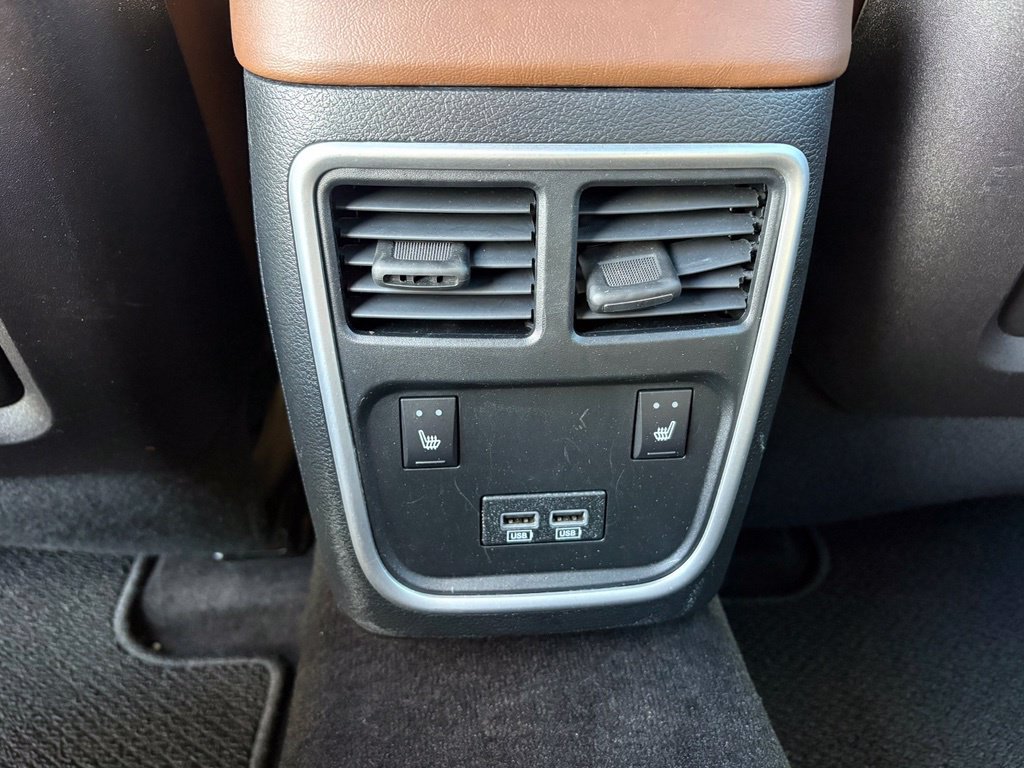 Used 2018 Chrysler 300 C w/ Sun, Sound & Nav Package RWD image 23