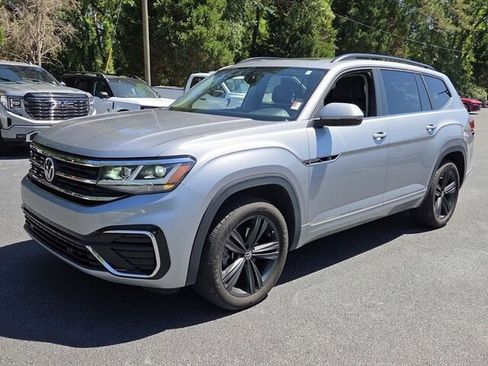 Used 2021 Volkswagen Atlas SE w/ Panoramic Sunroof Package FWD image 3