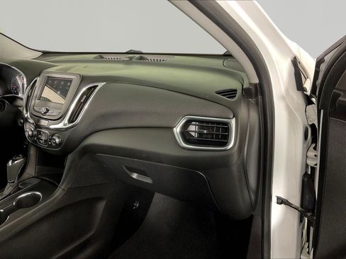 Used 2019 Chevrolet Equinox LT FWD image 26