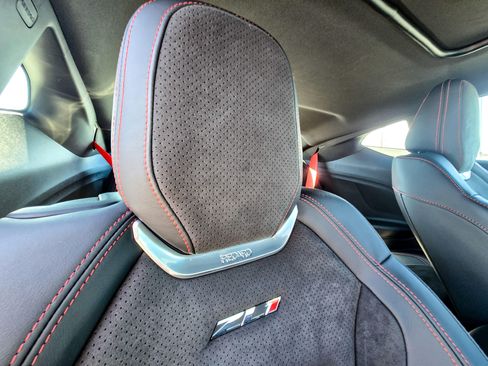 Used 2022 Chevrolet Camaro ZL1 image 28