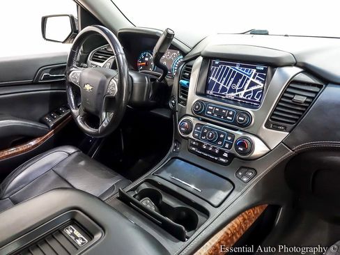 Used 2018 Chevrolet Suburban Premier image 36