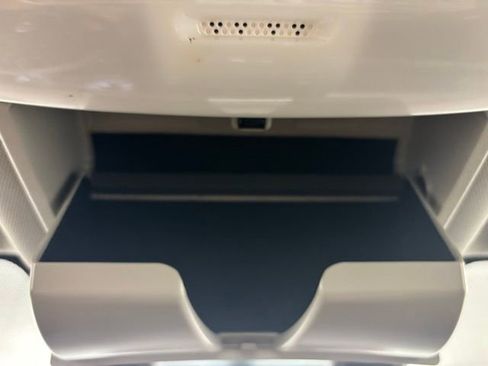 Used 2021 Nissan Rogue SV w/ Premium Package image 33