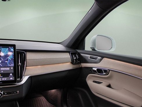New 2026 Volvo XC90 B5 Ultra w/ Protection Package Premier image 56