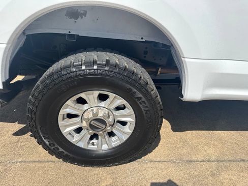 Used 2022 Ford F250 XL w/ STX Appearance Package AWD/4WD image 5